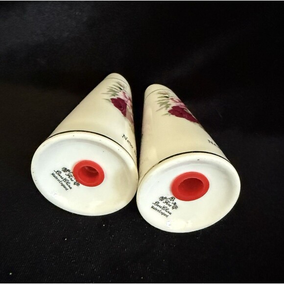 Royal Stuart England VTG BoneChina Salt & Pepper Shakers New Brunswick England - Picture 4 of 4